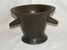 *MORTIER XVIIe FONTE DE FER  mortar HAUTE EPOQUE XVIIe APOTHICAIRE PHARMACIEN