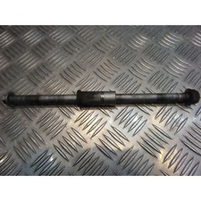 axe de roue avant entretoise