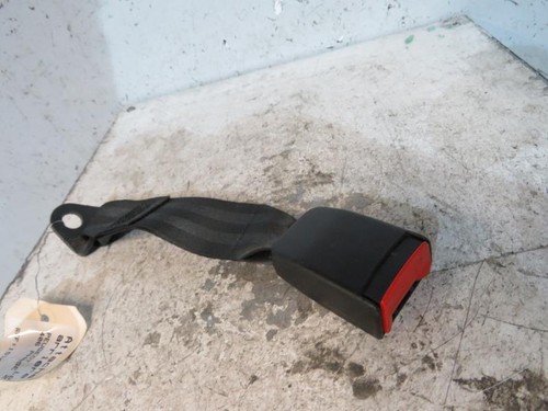 Attache ceinture arriere - , droit