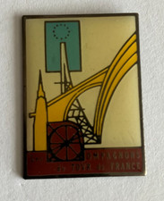 50 - Pin's LES COMPAGNONS DU