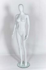 Mannequin D'Affichage Femme Sans Visage Tête D'Oeuf Fini En Brillant Pose Droite