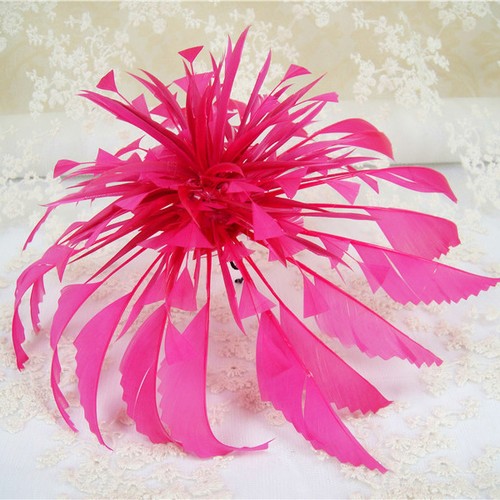 Charmant chapeau fascinateur - charmant,