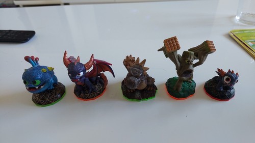 Lot figurines skylanders - lot,