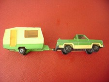 ancienne caravane et camion majorette .vintage .