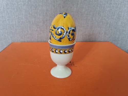 Tres joli rare oeuf sur - tres,
