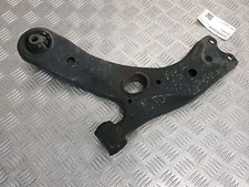 Bras triangle avant gauche - Toyota Auris 2.2D-4D 177ch jusqu’à mars 2010