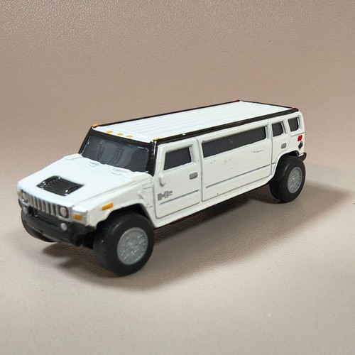 Hummer limousine quatre roues