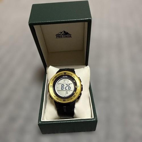 Montre solaire casio protrek - montre,