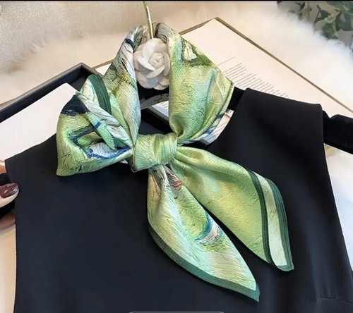 Neuf rare foulard - rare, carre