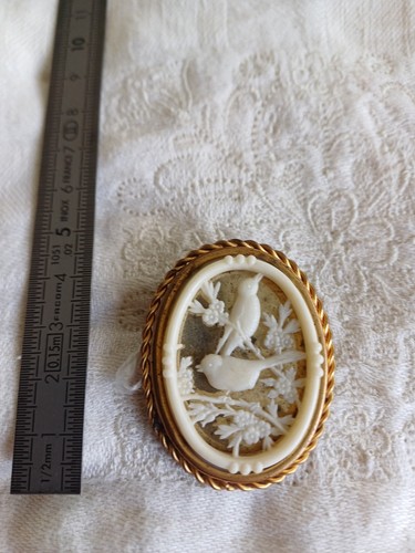 Broche fine bakelite ancienne - broche,