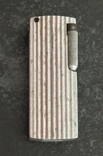 Ancien briquet a essence