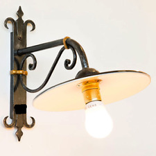 Lampe Murale D'Extérieur En Fer Forgé Avec Plat Rustique Forgée À La Main