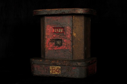 Ancienne borne bois - borne, c.1920