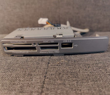 Boitier interne 3.5" lecteur de cartes mémoires + port USB + Rack 5.25" de HP