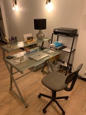 bureau informatique bon état - métal/verre - 2 plateaux - 60cm x 94cm