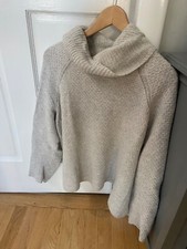 Banana Republic Pull Col