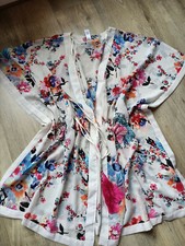 Déshabillé fleuri neuf