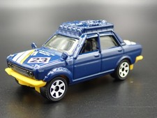 Datsun 510 Rally Blue Modèle Réduit 1:64 Collection Diorama