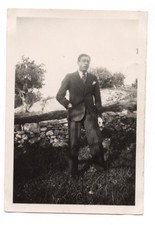 Portrait homme costume rayé - photo ancienne amateur an. 1930