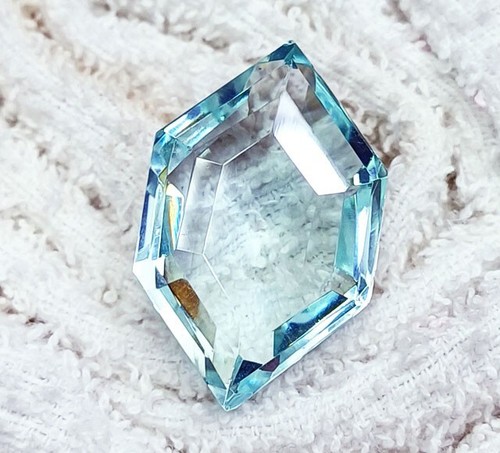 Gemme libre aquamarine - gemme,