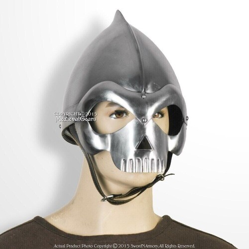 Casque médiéval portable