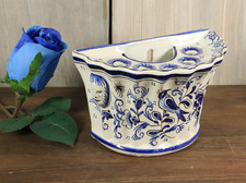 Ancien Vase Bouquetière Murale Peint Main en Faïence du Nord Style Delft