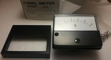 Voltmètre PANEL METER .TYPE YH670.CLASS 2.5.5A. Ampèremètre 