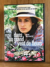 DANS UN GRAND VENT DE FLEURS