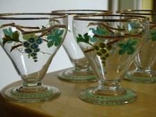 4 ANCIENS VERRES A VIN FIN