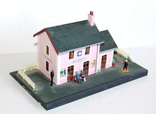 JOUEF HO REF 1985 MAQUETTE GARE DE VILLENEUVE + 3 FIGURINES, DIORAMA DECOR TRAIN