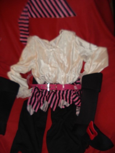 Cute pirate costume - cute,