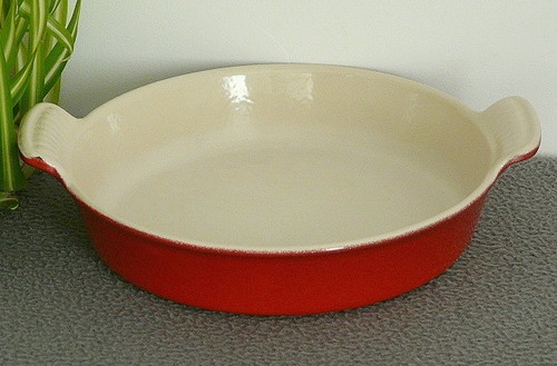 Plat rond fonte émaillée - plat,