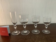 Services 24 pièces modèle