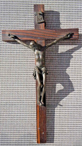 Christ bronze patine croix