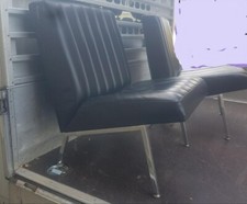 PAIRE DE CHAUFFEUSES VINTAGE  EN SKAI NOIR & ACIER CHROME  ANNEES 50/60