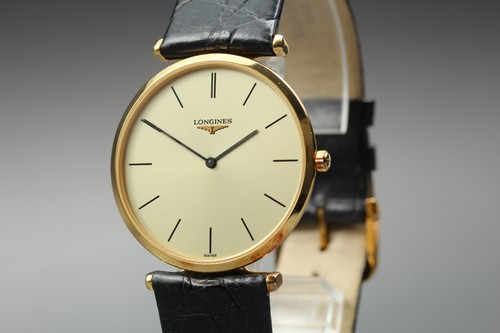 Presque comme neuve montre - comme,