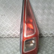 Feu arriere principal droit