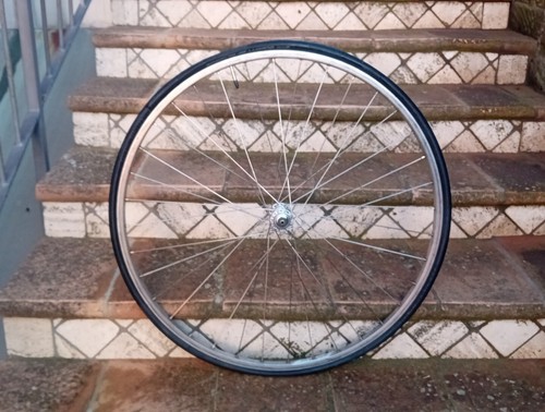 Couverture roue avant - de,