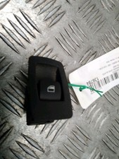 INTERRUPTEUR D'ALIMENTATION VITRE ARRIÈRE DROIT 1 serie (E87/87N) 61316970259