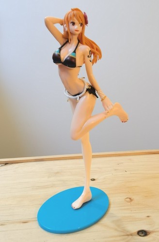 One piece figurine nami - one,