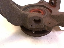 Pivot de moyeu avant gauche