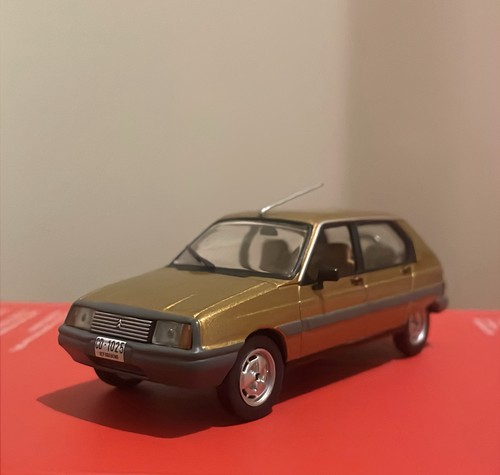 Voiture miniature citroen - voiture,