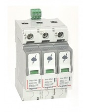 Parafoudre photovoltaïque type 2 2 pôles protégés 3 modules Imax 40 kA 600V LEGR