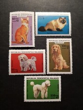 TIMBRE AFRIQUE MADAGASCAR FAUNE CHIENS CHATS N°732/736 NEUF ** LUXE MNH 1985