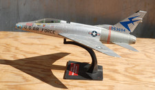 F-100 D Super Sabre 1/72e Col