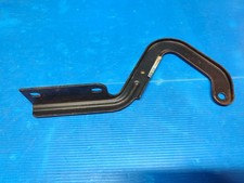 Charnière gauche de capot