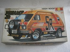 MAQUETTE FOURGON TOYOTA TOWNACE SR HIGH ROOF GUNZE SANGYO 1/24 - 1:24eme