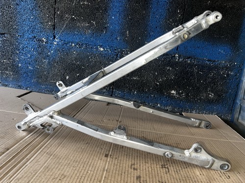Boucle arrière kawasaki 250 - boucle,