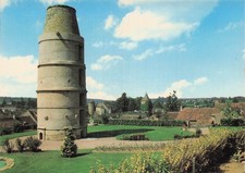 71 CHAROLLES UN FOUR DE L ANCIENNE FAIENCERIE ET LE CHATEAU