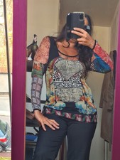 TRES BEAU HAUT ICONIQUE  SAVE